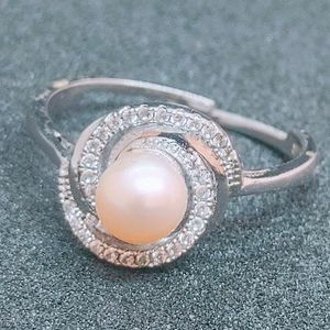 925 Sterling Silver Adjustable Ring With Light Peach Pearl